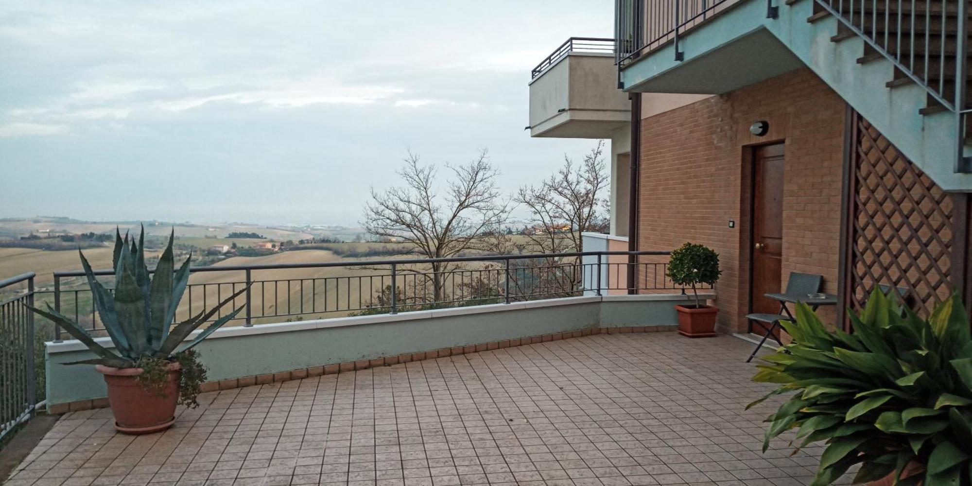 Appartamento Che Vista! Affittacamere Mombaroccio Экстерьер фото
